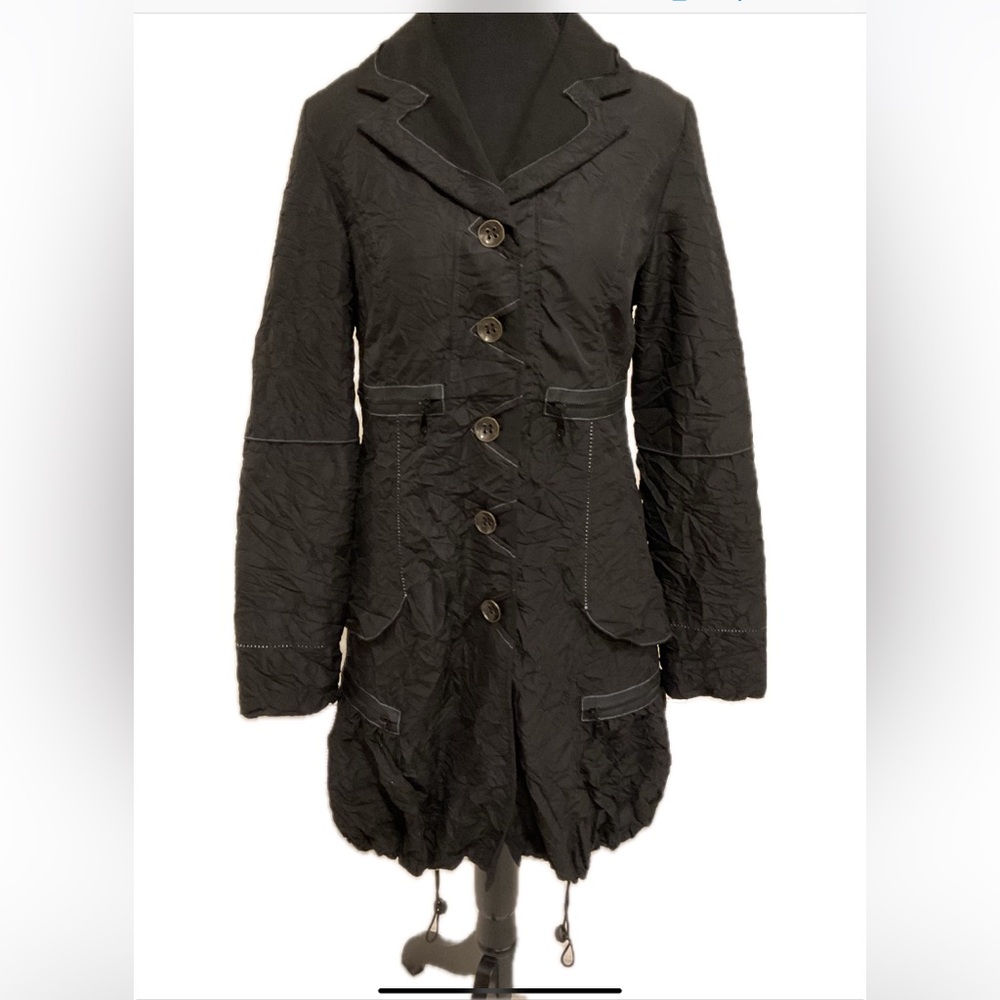Beautiful Long Light  Coat by Pile OU Face Paris.